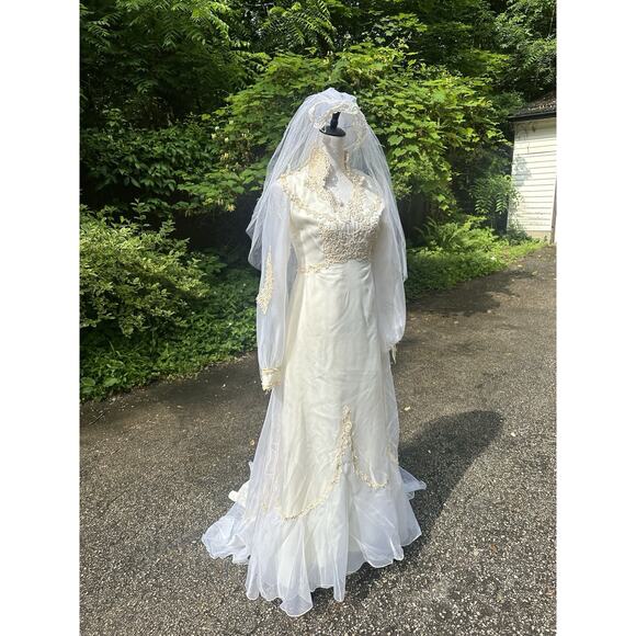 Vintage Lace Bohemian Bridal Gown Dress Size M Train 1960s-70s Wedding Dress - Picture 16 of 16